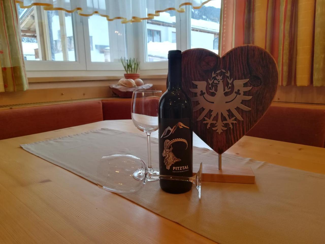 Alpina Appartement Sankt Leonhard im Pitztal Exteriör bild