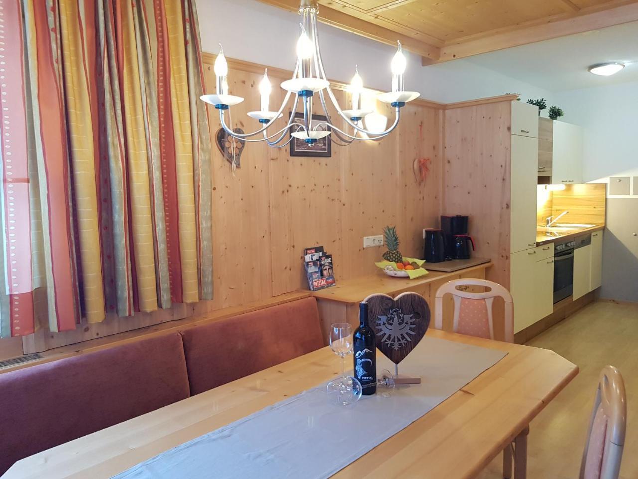 Alpina Appartement Sankt Leonhard im Pitztal Exteriör bild